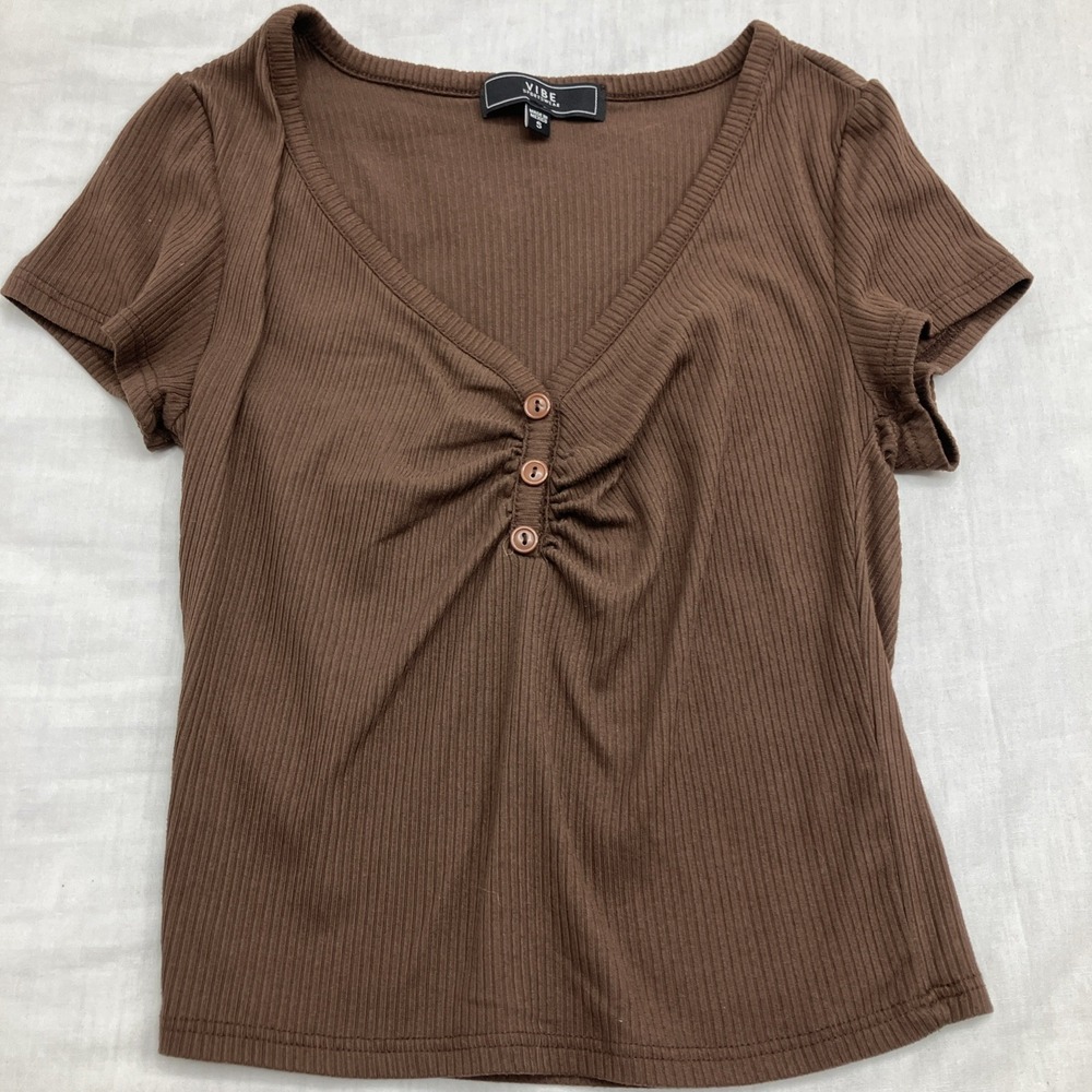 Vibe crop top shirt size S brown ribbed